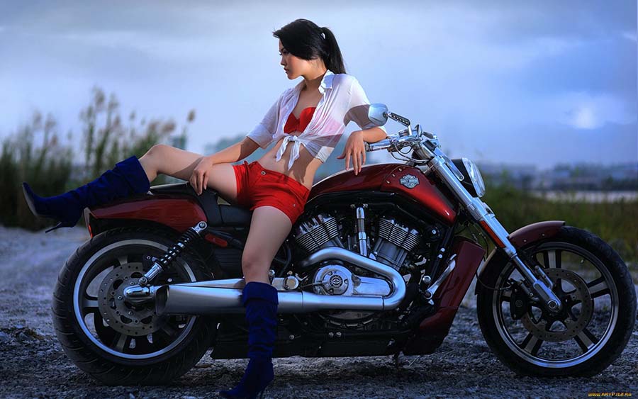 Beautiful girls and motorcycles in Davao